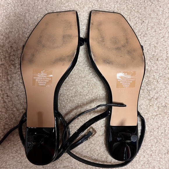 tiny heels! - Picture 3 of 3